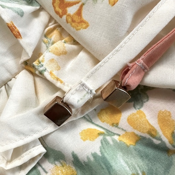 Fate Women's Whimsical Floral Print Ruffled Blouse Size Small Yellow Peach Cream - Picture 7 of 9